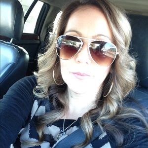 Meet your Posher, Melissa